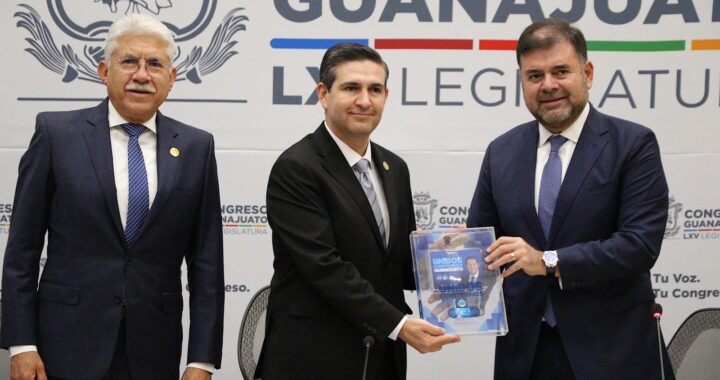 Recibe Congreso último informe de Diego Sinhue