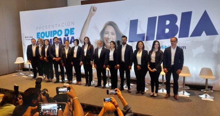 Integran 6 mujeres y 5 hombres equipo de campaña de Libia Denisse