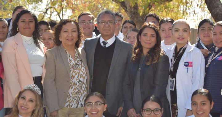 Se unen Enfermería UG, SSA y DIF Irapuato en la Feria de la Salud