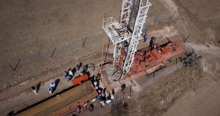Obras para extraer agua genera inconformidad entre vecinos de Lomas del Padre