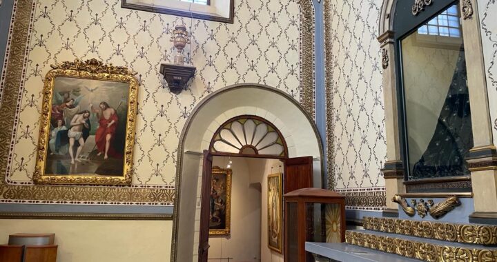 Exhiben manto, vestidos y estandarte de la Virgen de Guanajuato