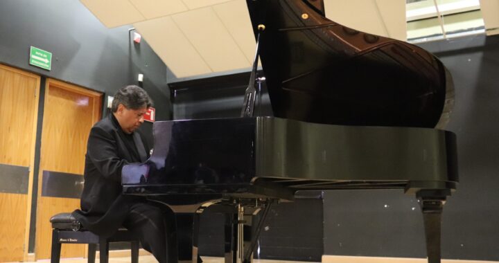 Con espléndido concierto, inicia en la UG el Festival Internacional de Piano 2024 