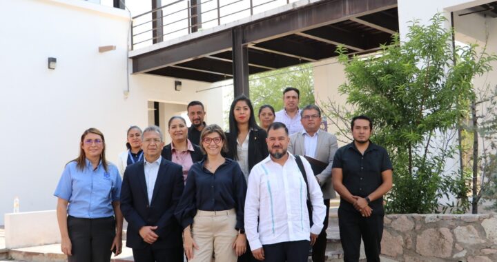 Rectora General UG se reúne con la comunidad universitaria del Centro Interdisciplinario del Noreste