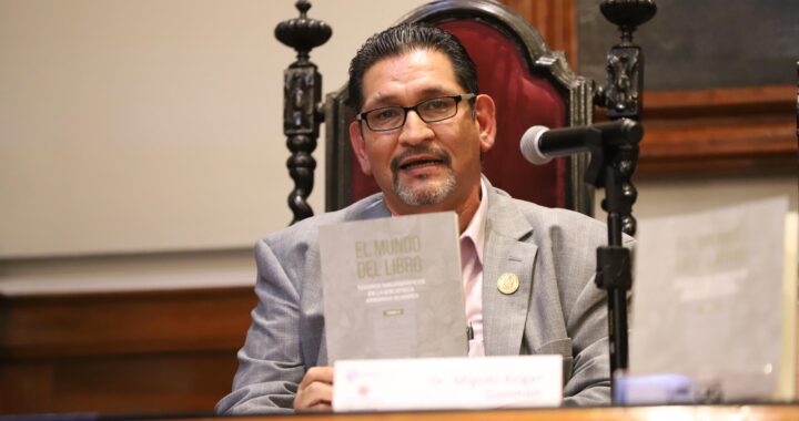 Presentan en la UG “El mundo del libro. Los tesoros bibliográficos en la Biblioteca Armando Olivares”