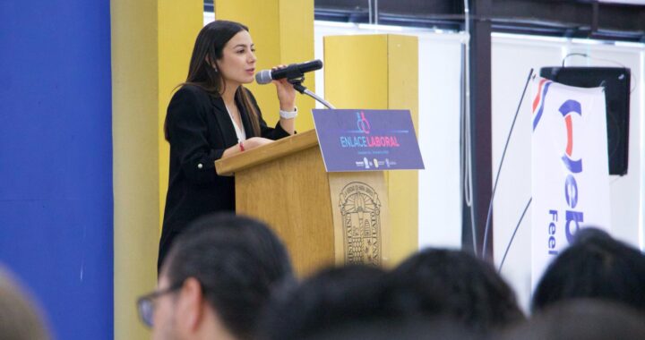 La Universidad de Guanajuato y el Gobierno del Estado vinculan a jóvenes con empresas empleadoras