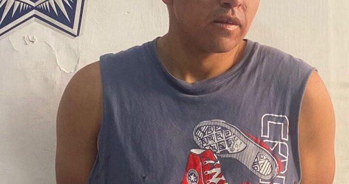 Detienen a sujeto por agredir a elemento de la Policía Municipal