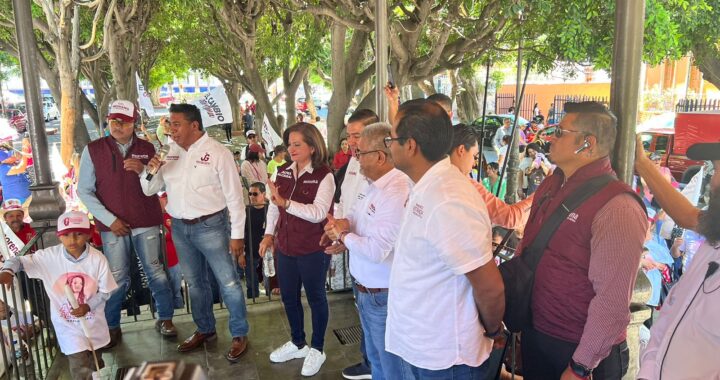 Alma Alcaraz ignora a la prensa tras su primer día de campaña en la capital