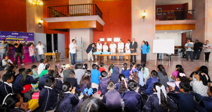 Estudiantes visitan el Archivo Histórico del Estado de Guanajuato