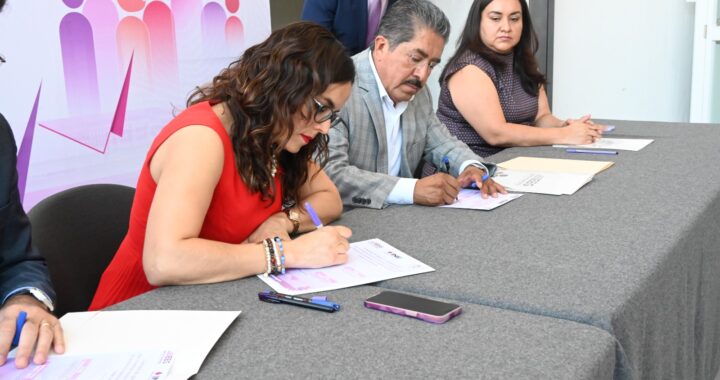 Para tener elecciones transparentes INE y el IEEG firman convenio con el Colegio de Notarios