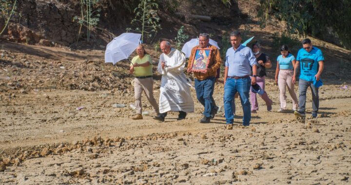 Participan capitalinos en misa por el buen temporal de lluvias