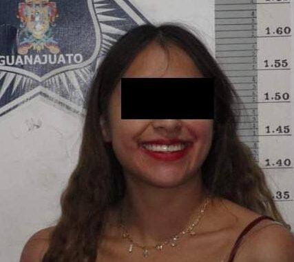 Detienen a pareja por agredir a mujer policía