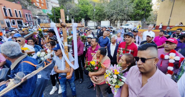 Celebran nuevamente el día de la Santa Cruz