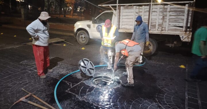 Desazolvan alcantarillas de la zona sur para evitar encharcamientos