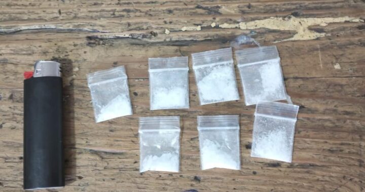 Lo detienen cerca del Sitio de Disposición Final con 7 dosis de presunta droga cristal