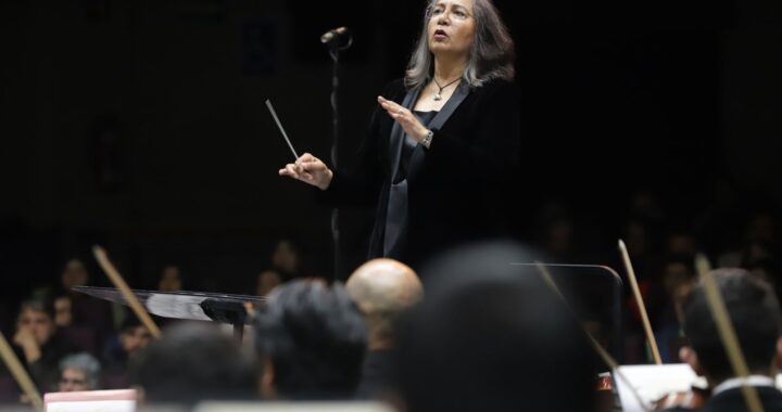 Ofrece la Mtra. Grace Echauri clases magistrales a la comunidad artística UG