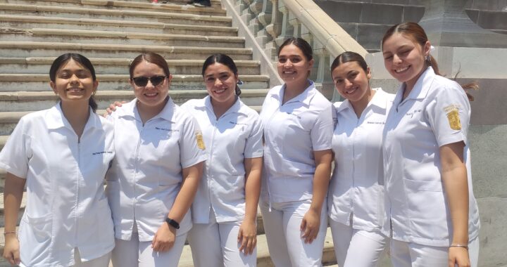 UG celebra a profesionales de la Enfermería   