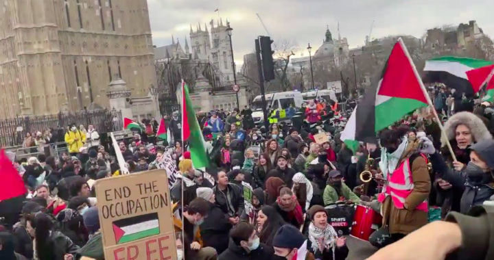 Estudiantes al grito de “Gaza es nuestro Vietnam”