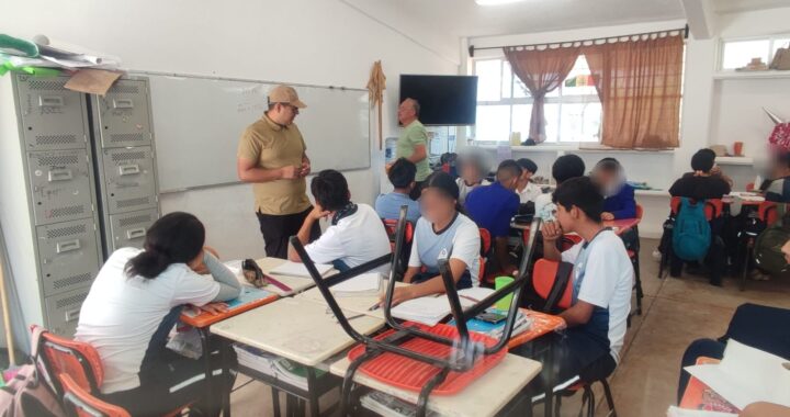Llevan plática sobre el uso responsable de las redes sociales a más escuelas del municipio