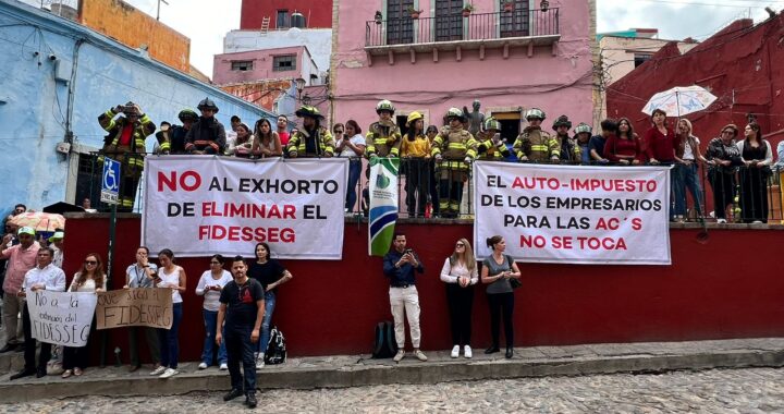 Se manifiestan por segunda ocasión organizaciones de la sociedad civil por la presunta desaparición del FIDESSEG