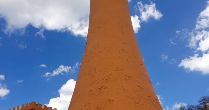 Embellecen el faro ornamental de Guanajuato con nueva pintura