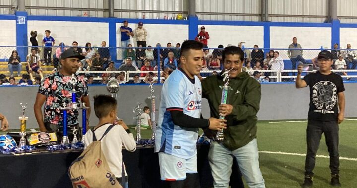 SE PROCLAMAN CAMPEONES EN EL FÚTBOL RÁPIDO MUNICIPAL