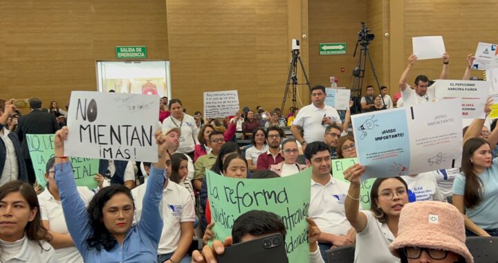 Se manifiestan trabajadores del Poder Judicial ante Lenia Batres