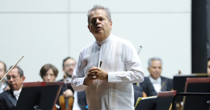 OSUG atrapa al público con el programa «De Héroes y Drama», durante la Universiada Cervantina 2024