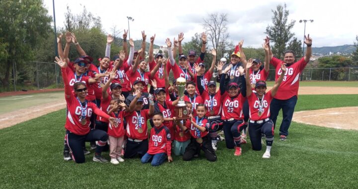 CANTAN LA CORONACIÓN CERRO DEL GALLO EN SOFTBOL FEMENIL, VENCE A CHICAS ATM