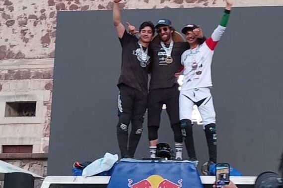 DESBORDAN EMOCIÓN Y ARROJO EN EL ULTIMATE URBAN ENDURO Y TRIUNFA EL FRANCÉS ADRIEN LORON