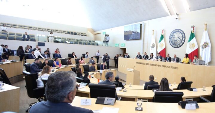 Designan a Rolando Alcantar como presidente de la Mesa Directiva del Congreso