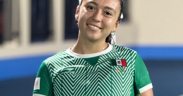 María Fernanda Santoyo Rodríguez, estudiante de la UG, triunfa con la Selección Nacional Mexicana de Hockey sobre pasto