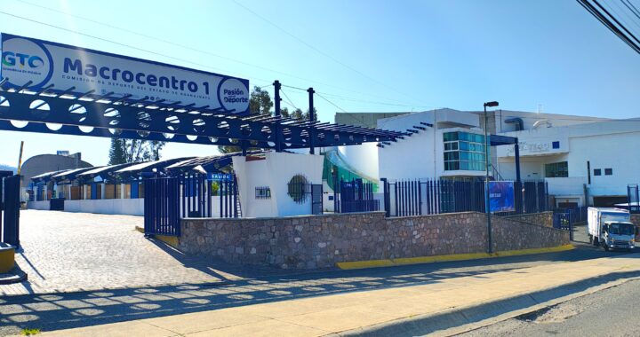 Supervisan trabajos de rehabilitación del Centro Acuático Valenciana