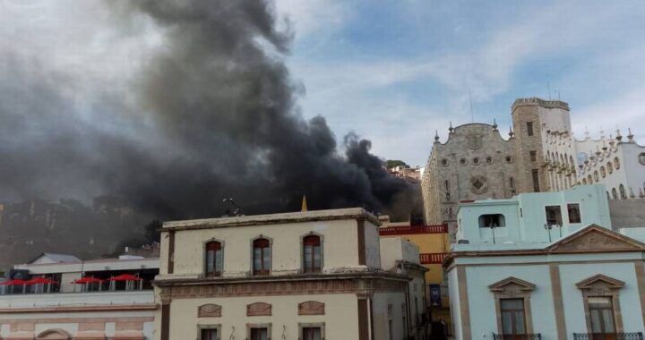 Cine Guanajuato con daño estructural tras incendios