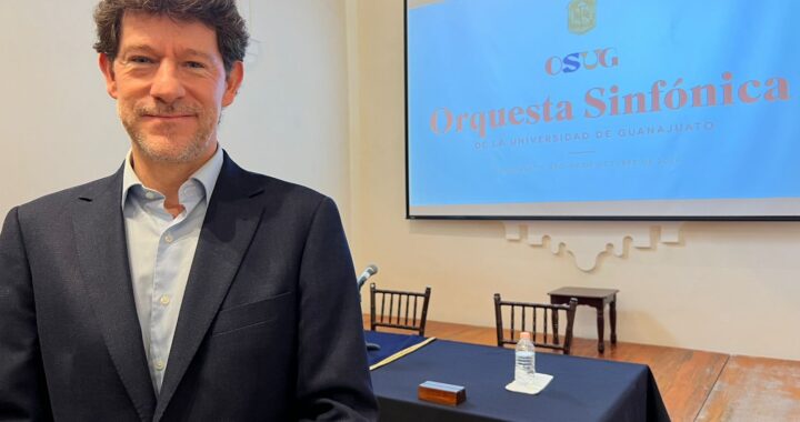 Llega Juan Carlos Lomónaco a la OSUG como director permanente