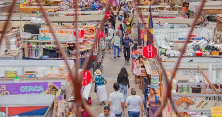 Acusan locatarios del mercado  Hidalgo de presunto robo a un funcionario