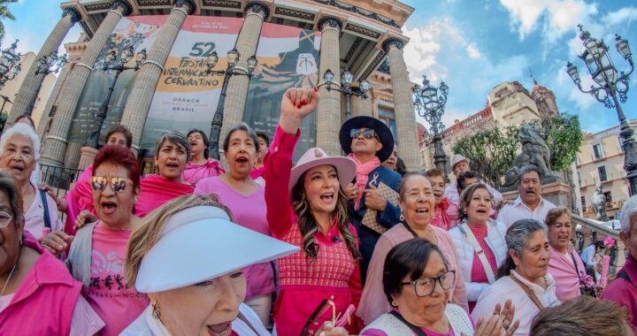 Con Serenata Rosa sensibilizan a guanajuatenses sobre la prevención del Cáncer de Mama