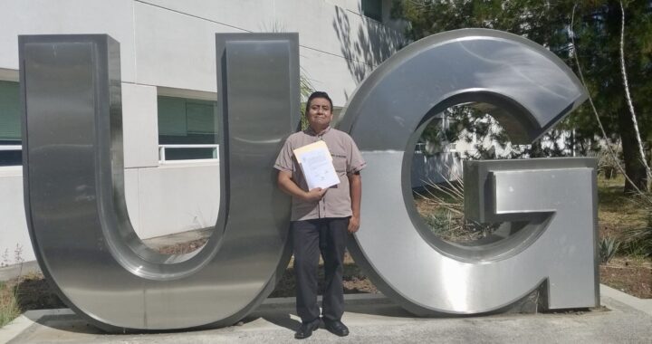 El Dr. Orlando Ortiz Jiménez investiga en UG Yuriria la fototransformación de nanopartículas de plata