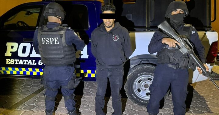 Detienen a hombre con arma larga y efectivo en San Miguel de Allende 