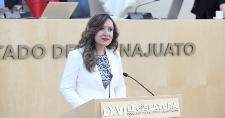 Archivan solicitud de destitución de Susana Bermúdez