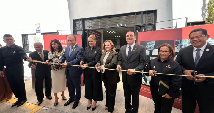 Conmemoran los 30 años de la autonomía del TEEG