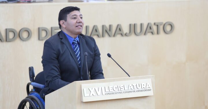 Celebra diputado construcción de lienzo charro en la capital
