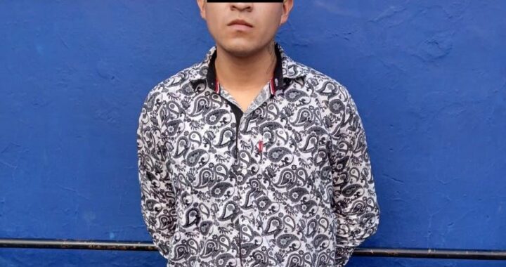 Lo detienen causando molestias y resultó tener una orden de aprehensión en su contra