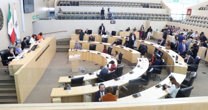 Presentan fuerzas políticas del Congreso, iniciativa para sancionar la violencia vicaria