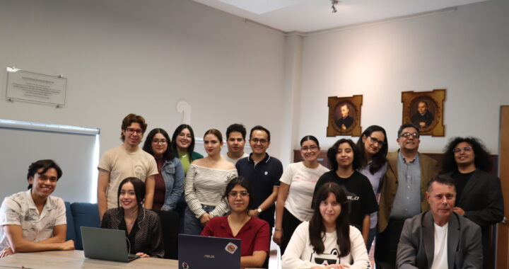 Presentan en UG, DDPG, libro sobre el paradigma de la complejidad