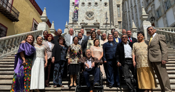 Celebran 60 años de egreso de la última generación de Secundaria UG 
