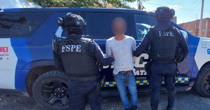 Aseguran 337 dosis de presunta marihuana y cristal en Pénjamo