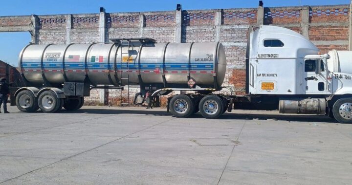 Aseguran autotanque y tractocamiones con más de 20 mil litros de hidrocarburo