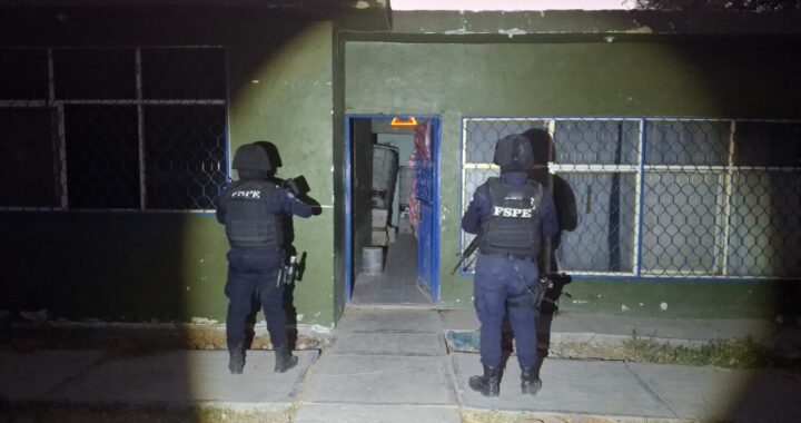 Aseguran vivienda utilizada para almacenar y distribuir hidrocarburo de manera ilegal