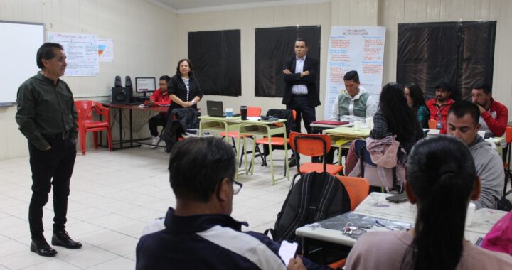 Fortalecen identidad y bienestar docente con talleres intensivos