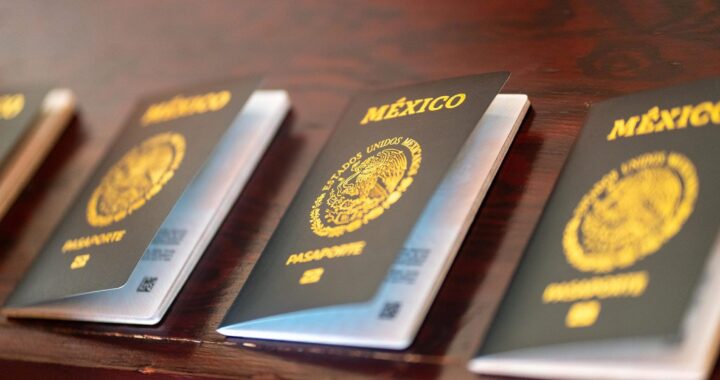 Se enfrentan paisanos a conflictos consulares